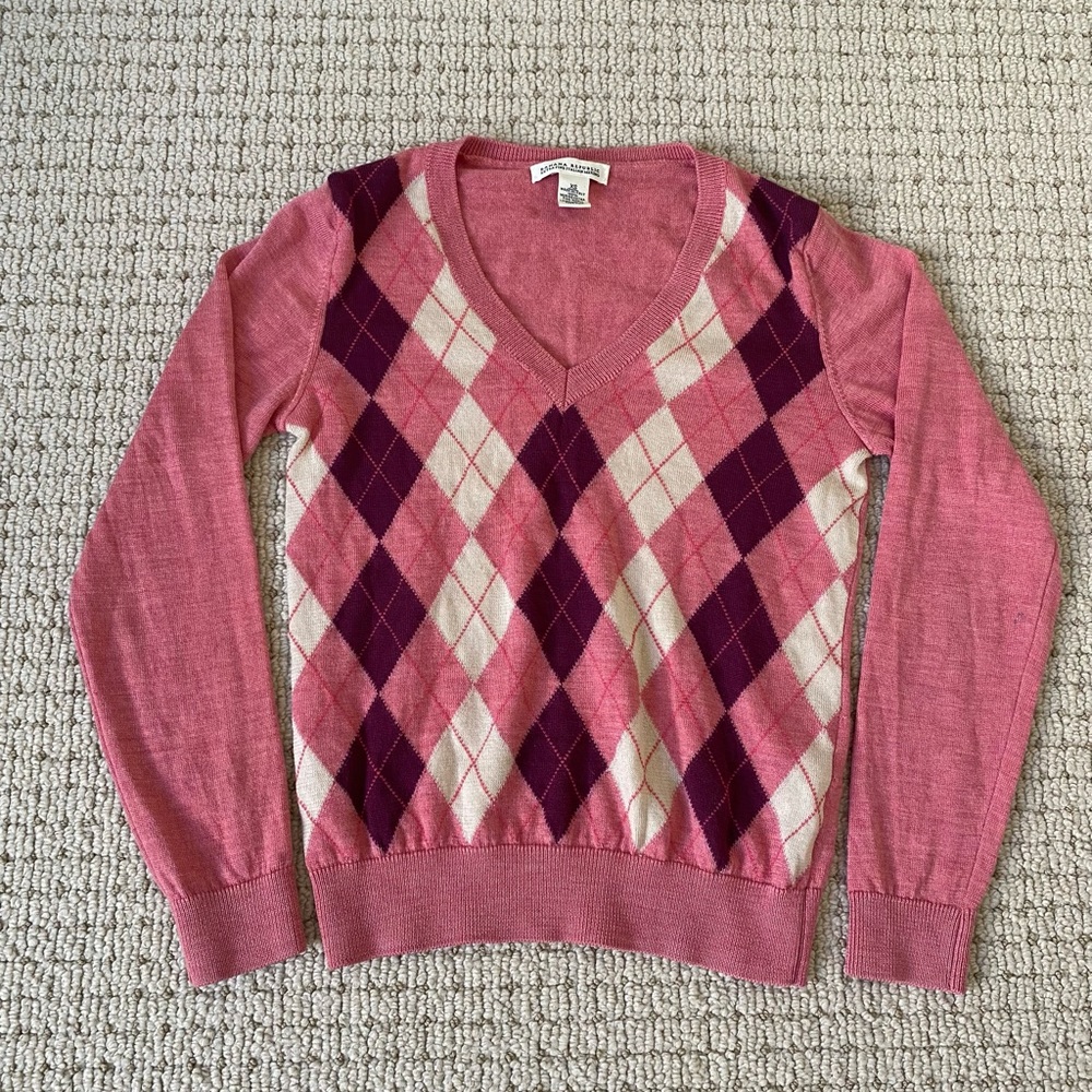 Argyle pattern Pink V neck sweater
